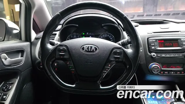 Kia K3 2017 — фото 13