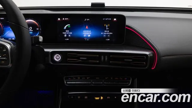 Mercedes-Benz EQC 2020 — фото 14