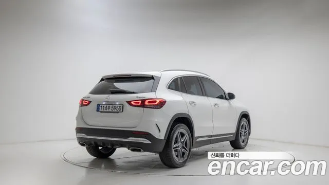 Mercedes-Benz GLA-Class 2022 — фото 2