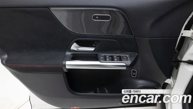 Mercedes-Benz GLA-Class 2022 — фото 13