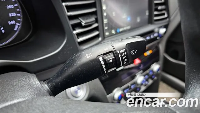 Hyundai AVANTE 2020 — фото 19