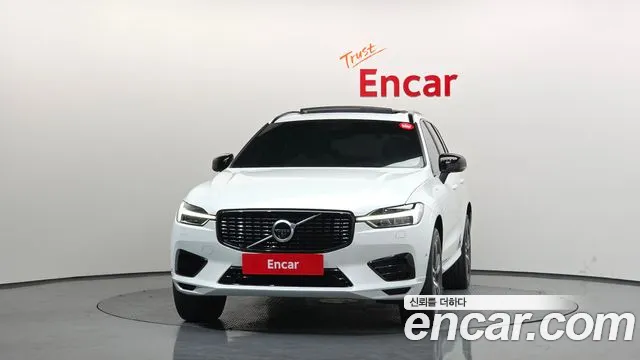 Volvo XC60 2021 — фото 3