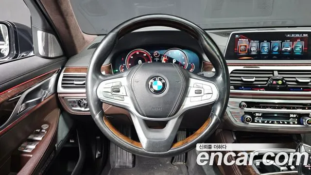 BMW 7-Series 2016 — фото 14