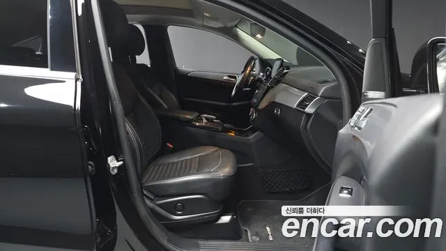 Mercedes-Benz GLE-Class 2017 — фото 11