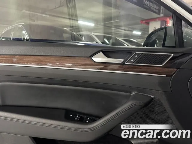 Volkswagen Passat 2018 — фото 12