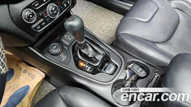 Jeep Cherokee 2020 — фото 9