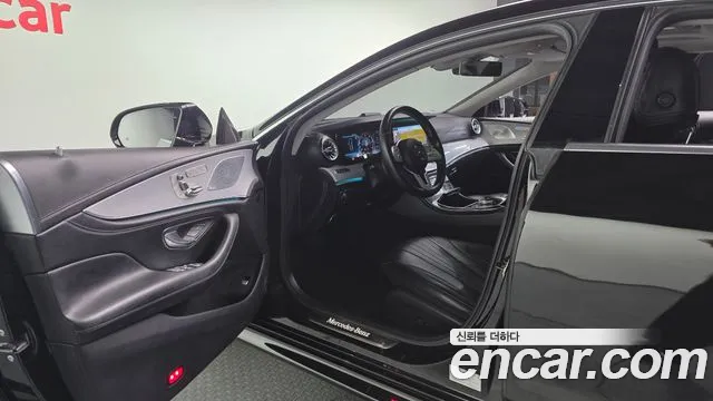 Mercedes-Benz CLS-Class 2019 — фото 10