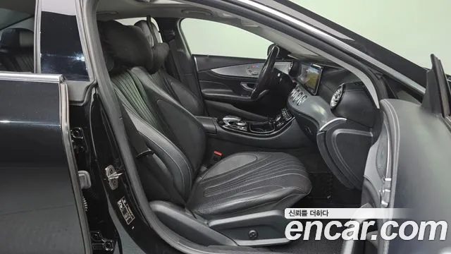 Mercedes-Benz CLS-Class 2019 — фото 11