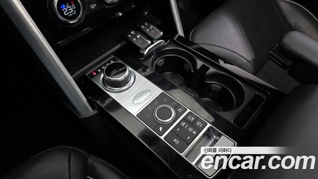 Land Rover Discovery 2017 — фото 9