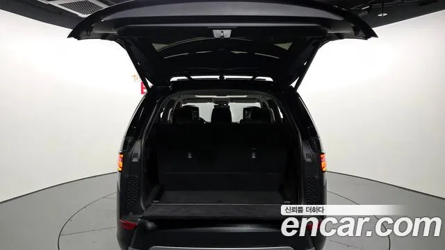 Land Rover Discovery 2017 — фото 20