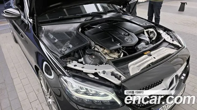 Mercedes-Benz C-Class 2019 — фото 6