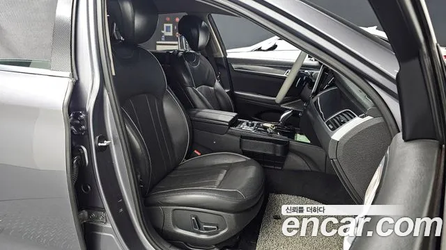 Hyundai Genesis 2014 — фото 10