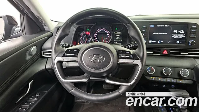 Hyundai AVANTE 2021 — фото 13