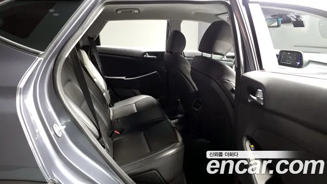 Hyundai Tucson 2019 — фото 12