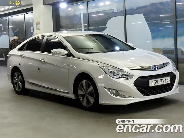 Hyundai Sonata 2012 — фото 1
