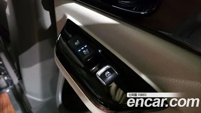 Kia Canival 2021 — фото 17