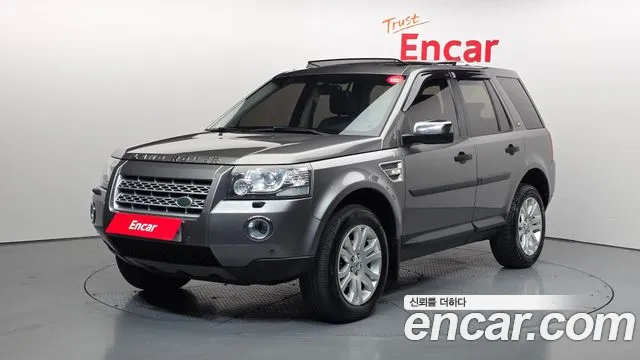 Land Rover Freelander 2010 — фото 1