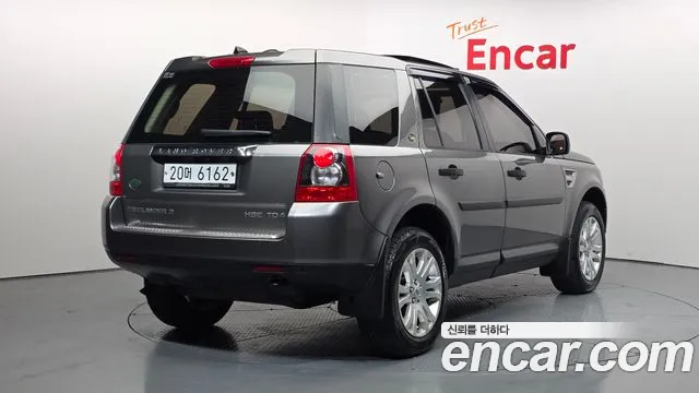 Land Rover Freelander 2010 — фото 2
