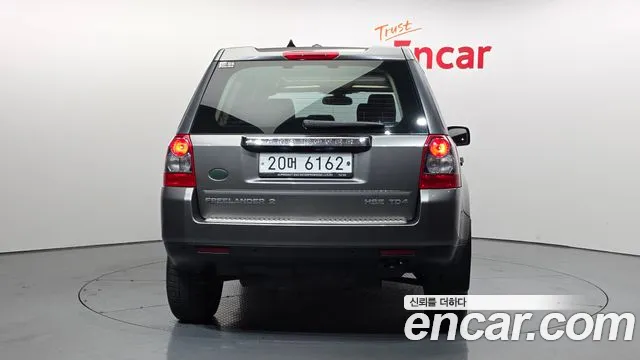 Land Rover Freelander 2010 — фото 4