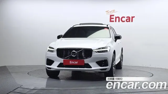 Volvo XC60 2021 — фото 3