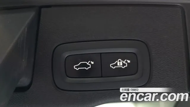 Volvo XC60 2021 — фото 20