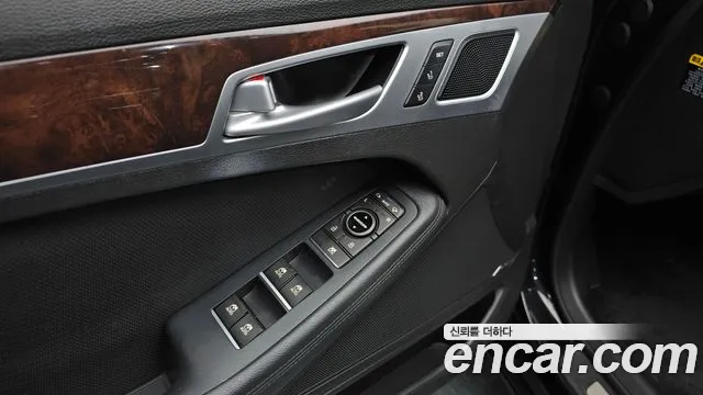 Hyundai Genesis 2015 — фото 17