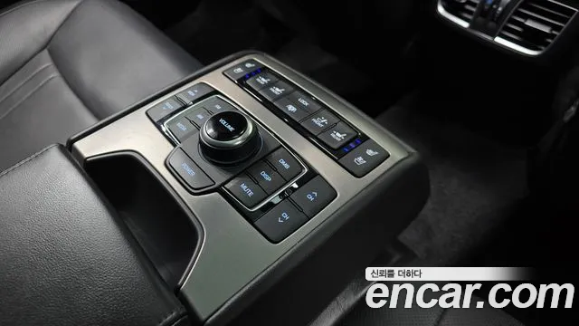 Hyundai Genesis 2015 — фото 18