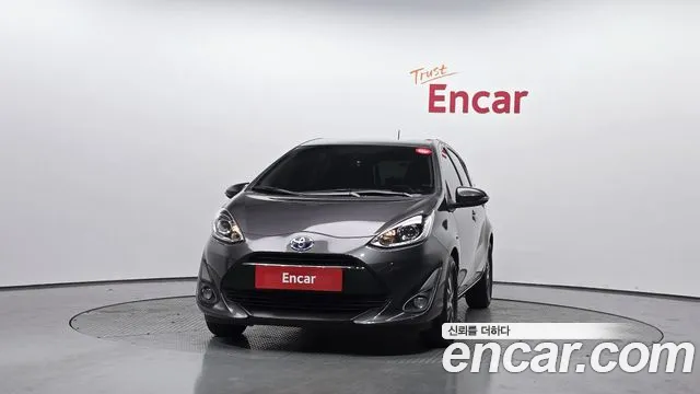 Toyota Prius 2018 — фото 3