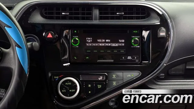 Toyota Prius 2018 — фото 15