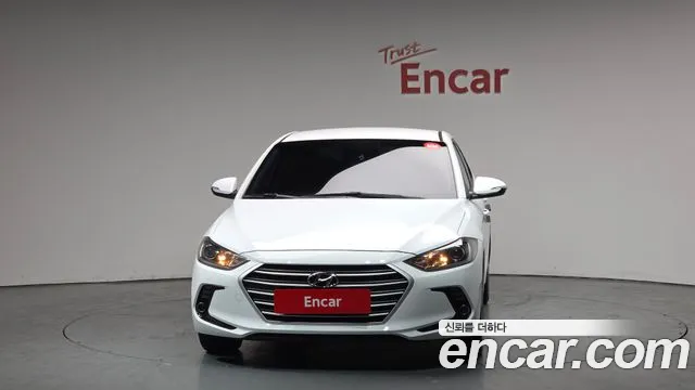 Hyundai AVANTE 2018 — фото 3