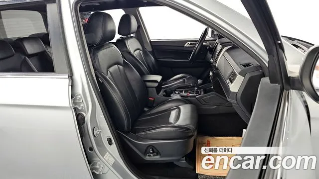 KG_Mobility_Ssangyong Rexton 2018 — фото 12