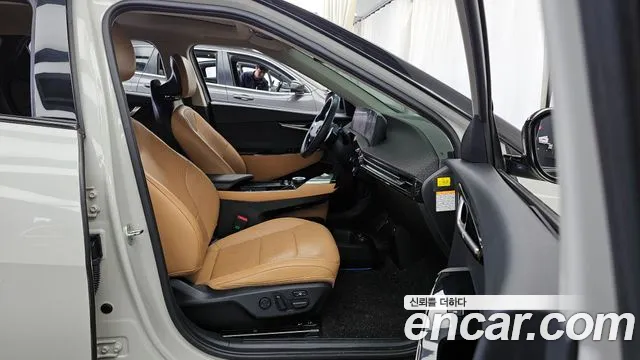 Kia EV6 2022 — фото 11
