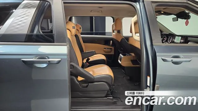 Kia Canival 2022 — фото 12