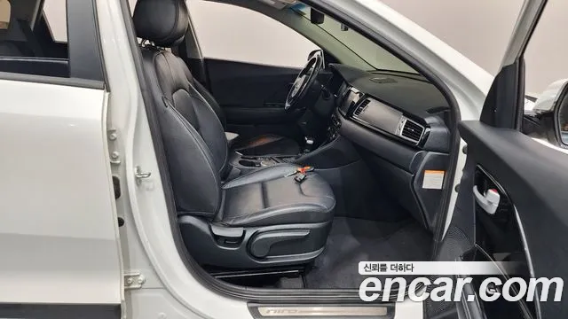 Kia Niro 2018 — фото 11