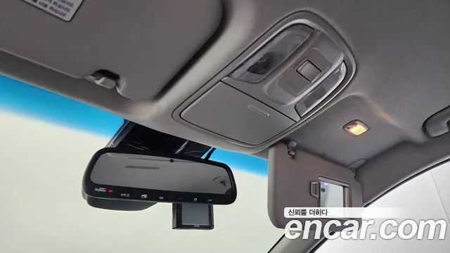 Kia Niro 2018 — фото 17