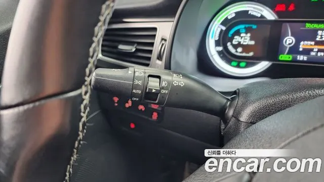 Kia Niro 2018 — фото 18