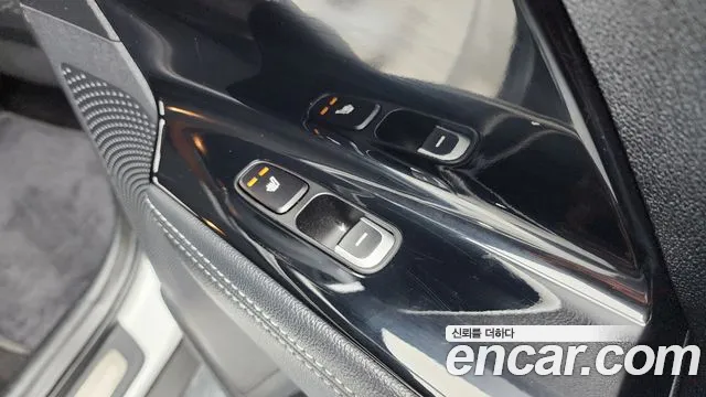 Kia Niro 2018 — фото 19