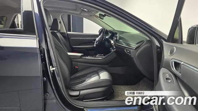 Hyundai Sonata 2020 — фото 11