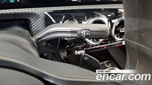 Mercedes-Benz A-Class 2019 — фото 9