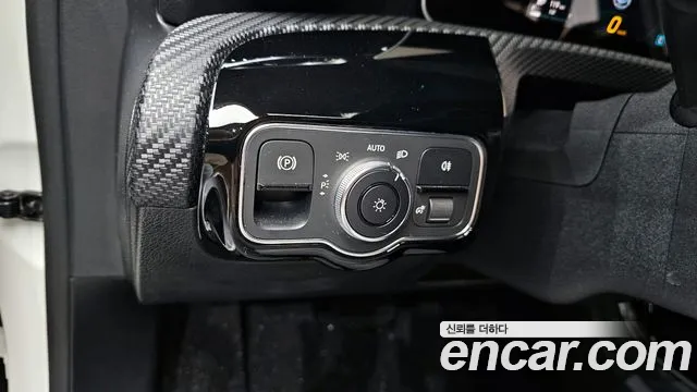 Mercedes-Benz A-Class 2019 — фото 18