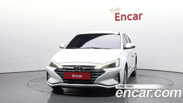 Hyundai AVANTE 2020 — фото 3