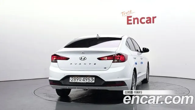Hyundai AVANTE 2020 — фото 4