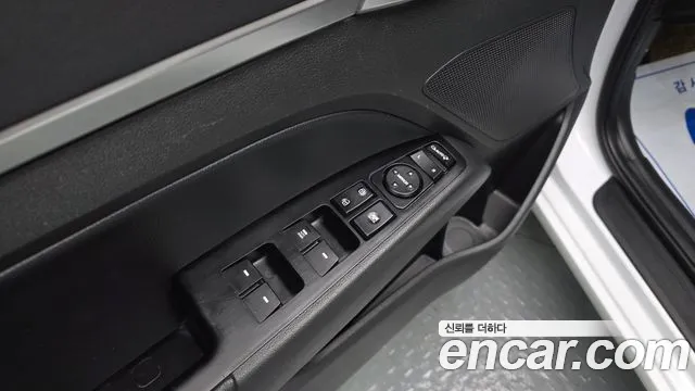 Hyundai AVANTE 2020 — фото 14