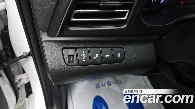 Hyundai AVANTE 2020 — фото 15