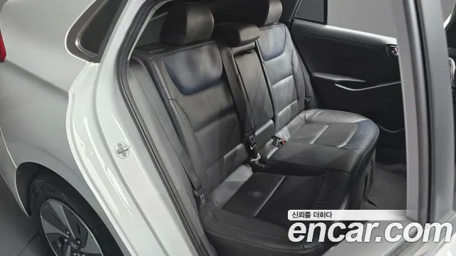 Hyundai Ioniq 2016 — фото 13
