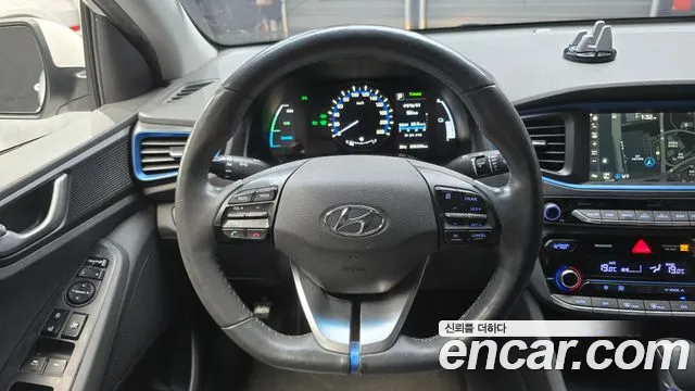 Hyundai Ioniq 2016 — фото 14