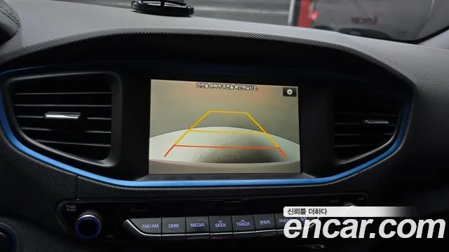 Hyundai Ioniq 2016 — фото 16