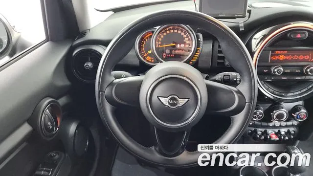 Mini Cooper 2015 — фото 13
