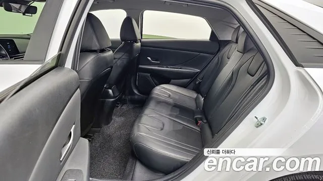 Hyundai AVANTE 2022 — фото 11