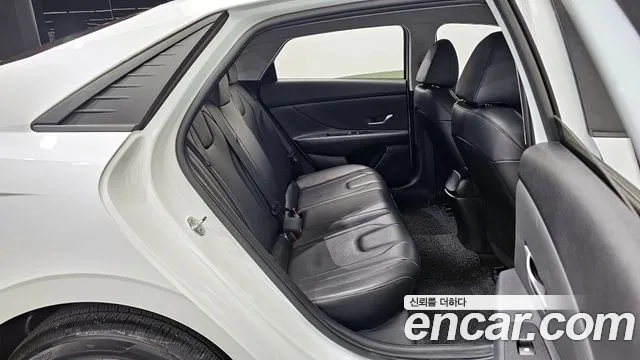 Hyundai AVANTE 2022 — фото 12